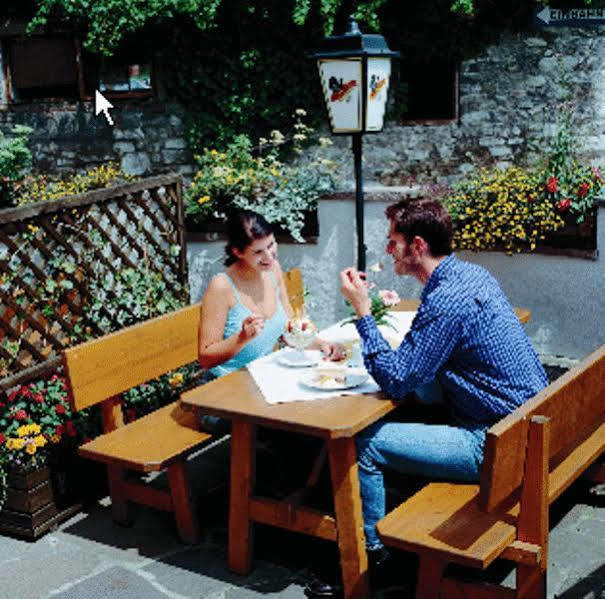 Hotel Restaurant Gradlwirt Niederndorf  外观 照片
