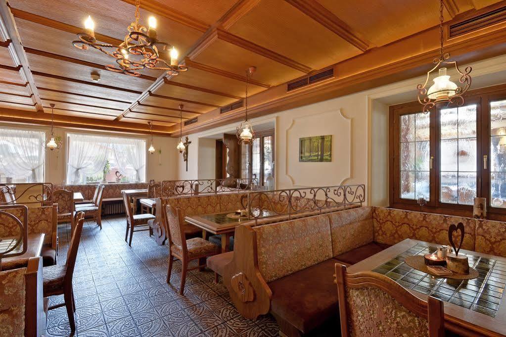 Hotel Restaurant Gradlwirt Niederndorf  外观 照片