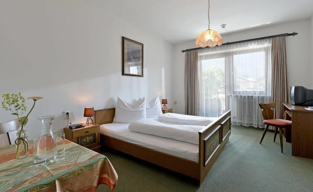 Hotel Restaurant Gradlwirt Niederndorf  外观 照片