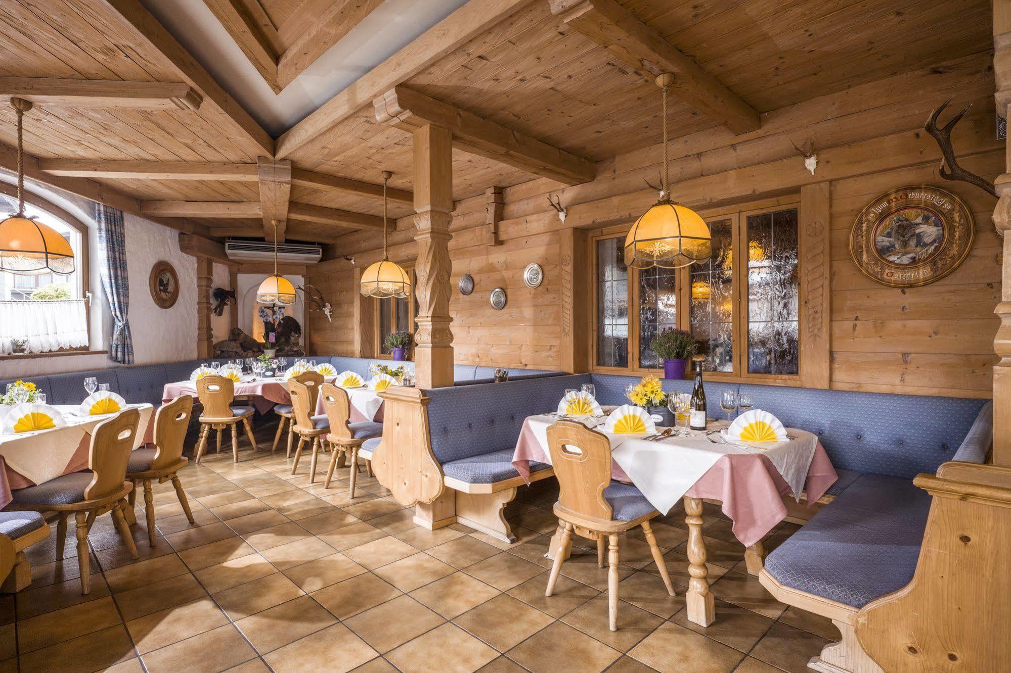 Hotel Restaurant Gradlwirt Niederndorf  外观 照片