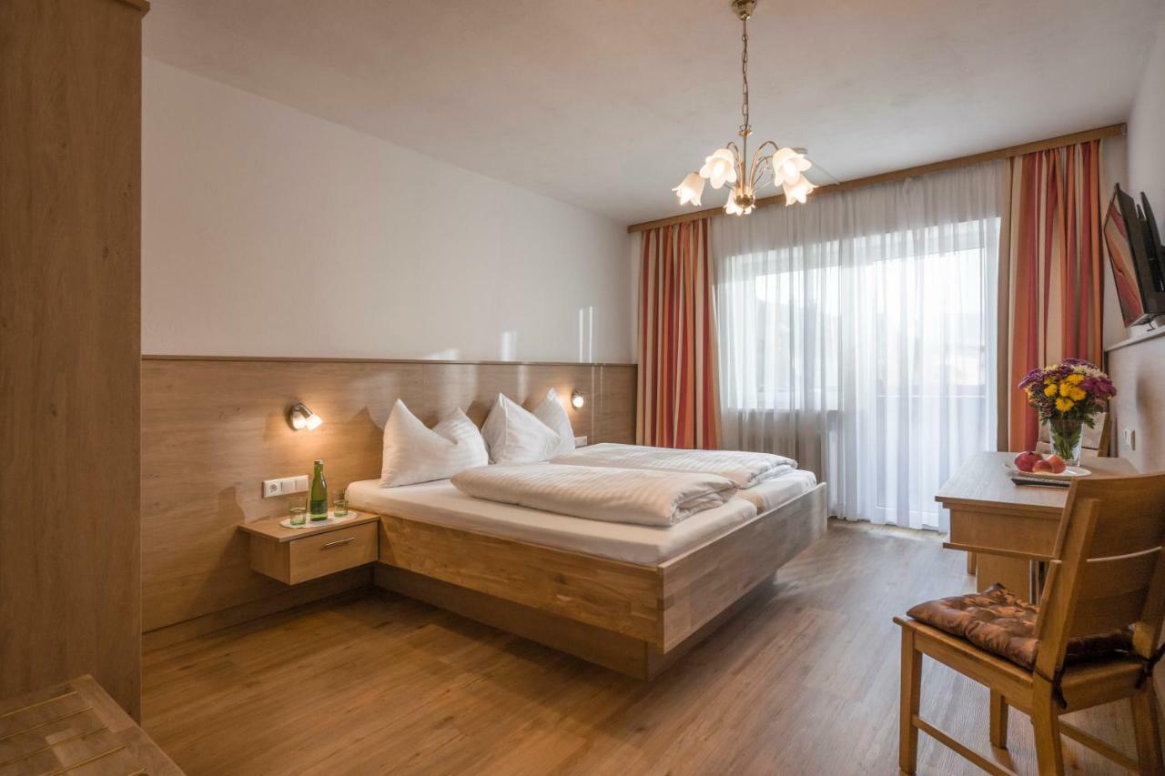 Hotel Restaurant Gradlwirt Niederndorf  外观 照片